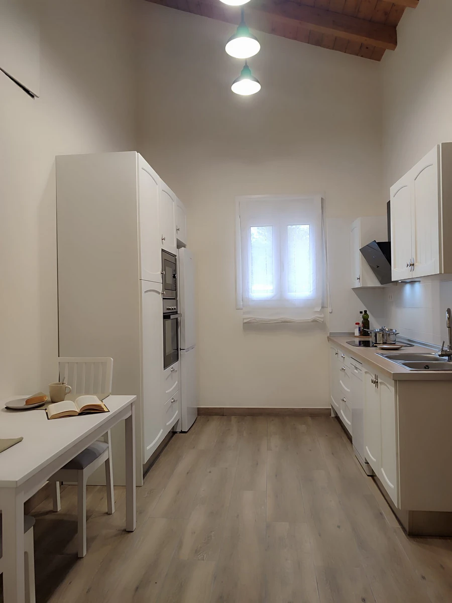 Cocina moderna y equipada de la casa rural Ispilu Etxea