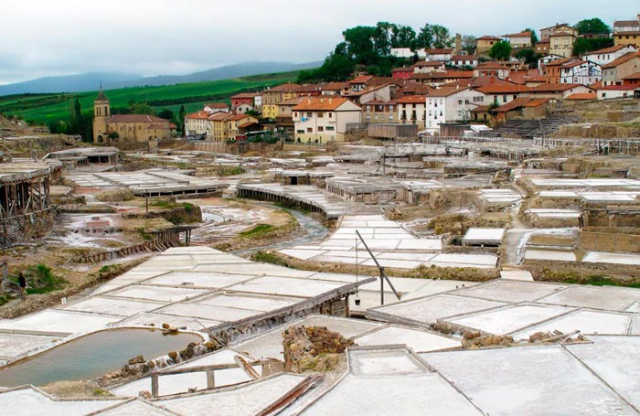 Valle Salado de Añana con terrazas de sal